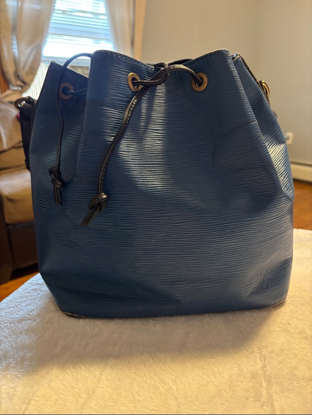 Louis Vuitton Blue Epi Drawstring Bucket Bag